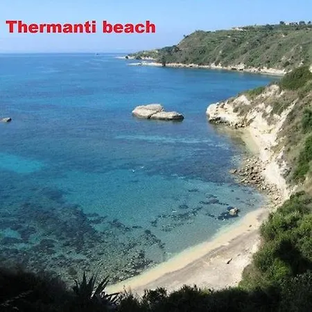 Nerissa 3, Two Bedroom House Holiday home *
