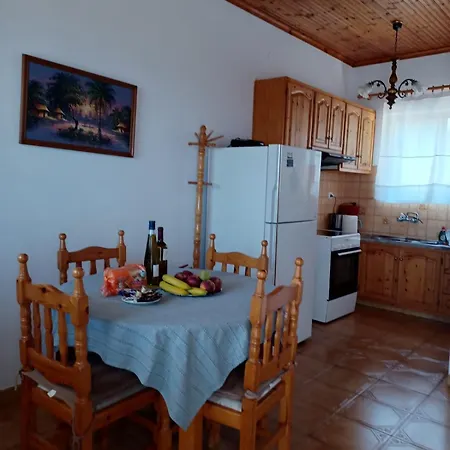 Σπίτι διακοπών Nerissa 3, Two Bedroom House Σπαρτιά