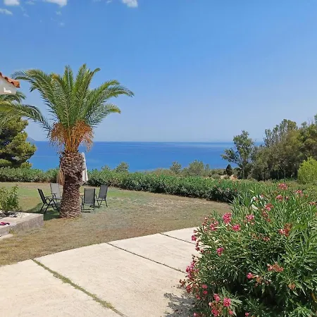 Nerissa 3, Two Bedroom House Σπίτι διακοπών *
