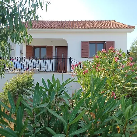 Nerissa 3, Two Bedroom House Σπίτι διακοπών Σπαρτιά